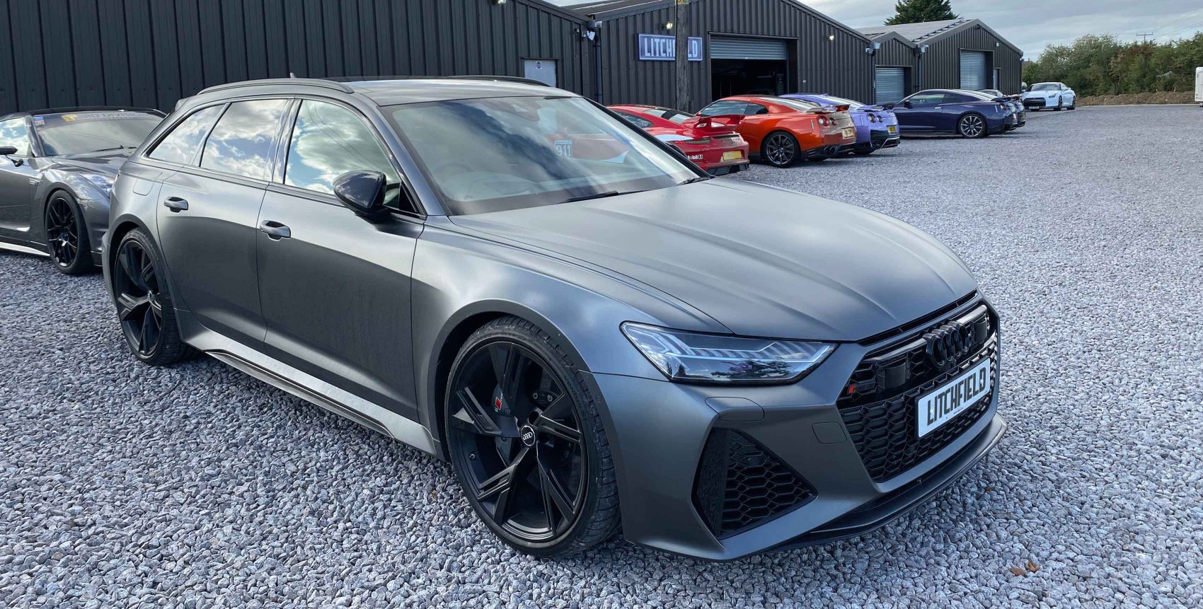 rs6-parked-1700x861